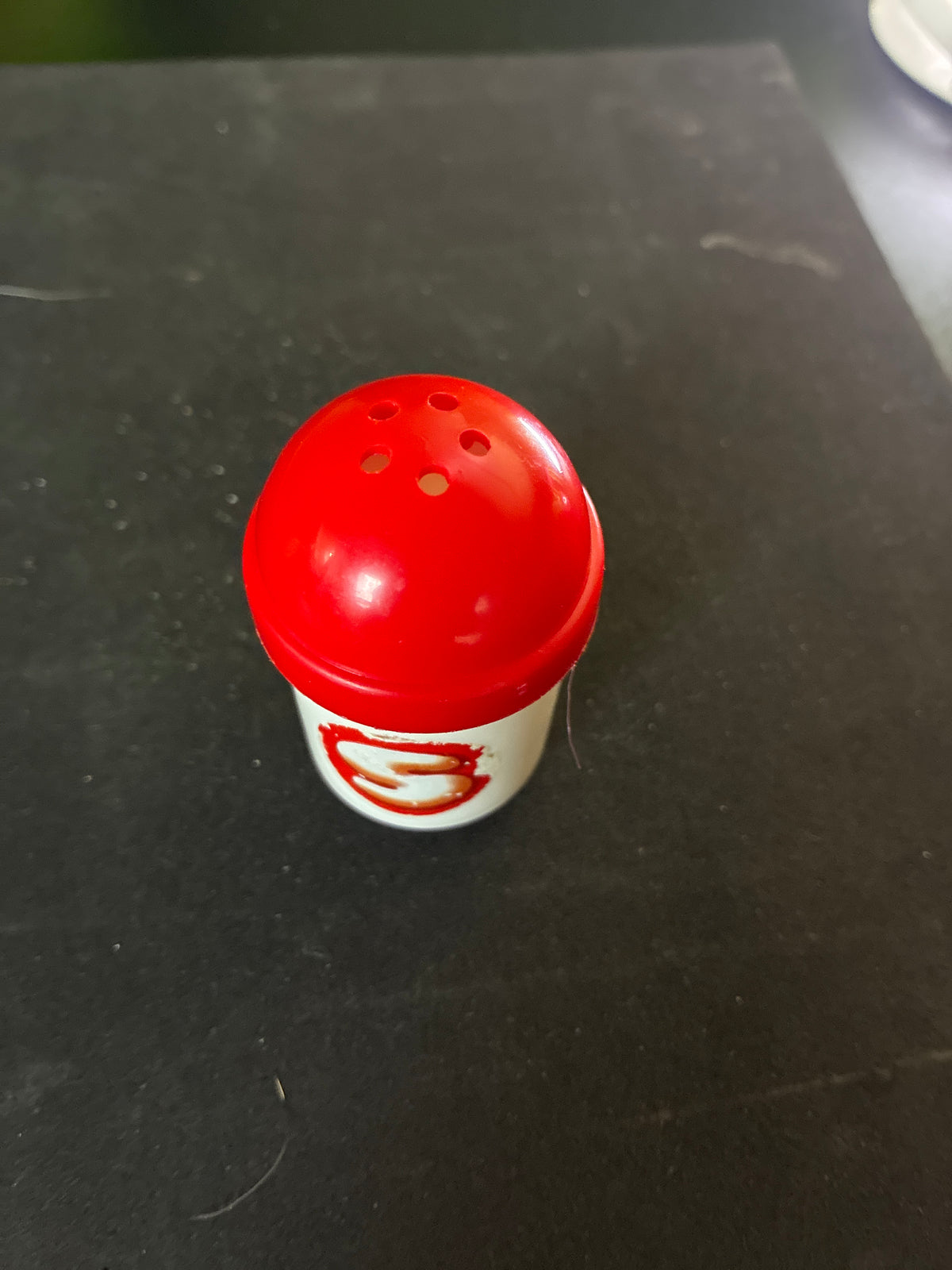 Spielzeug Salzstreuer