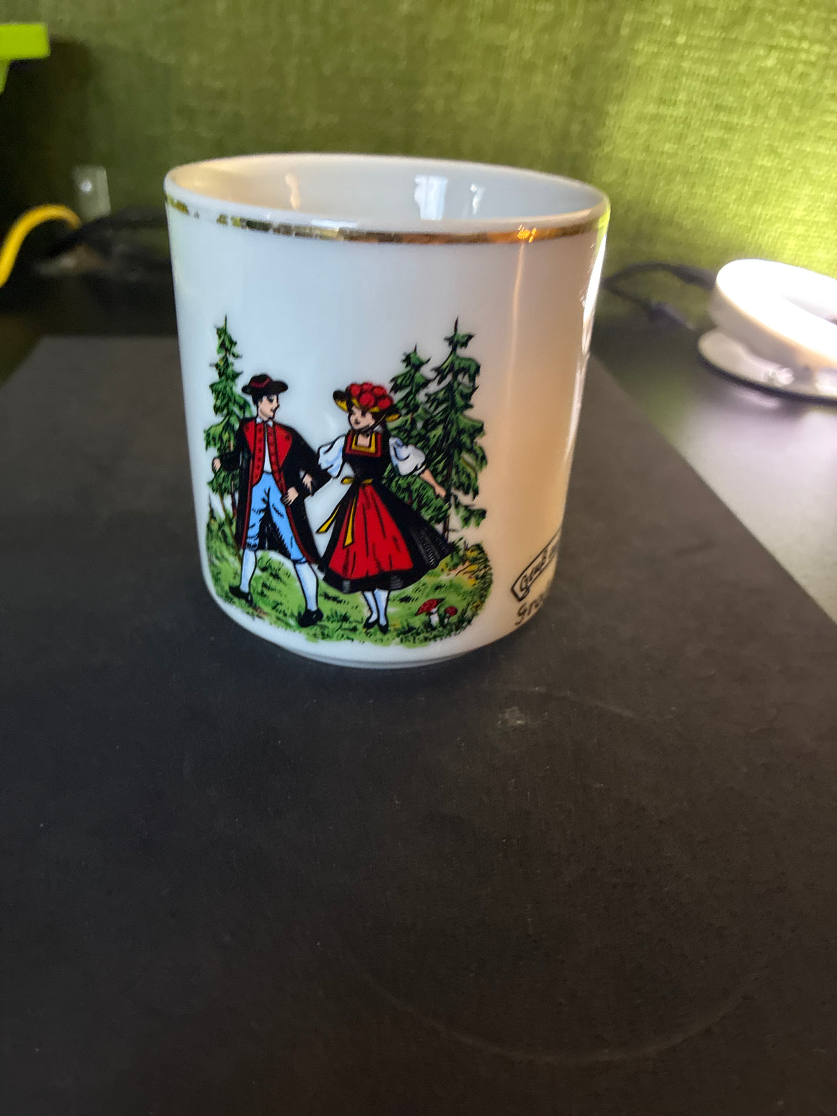 Goldrand Tasse
