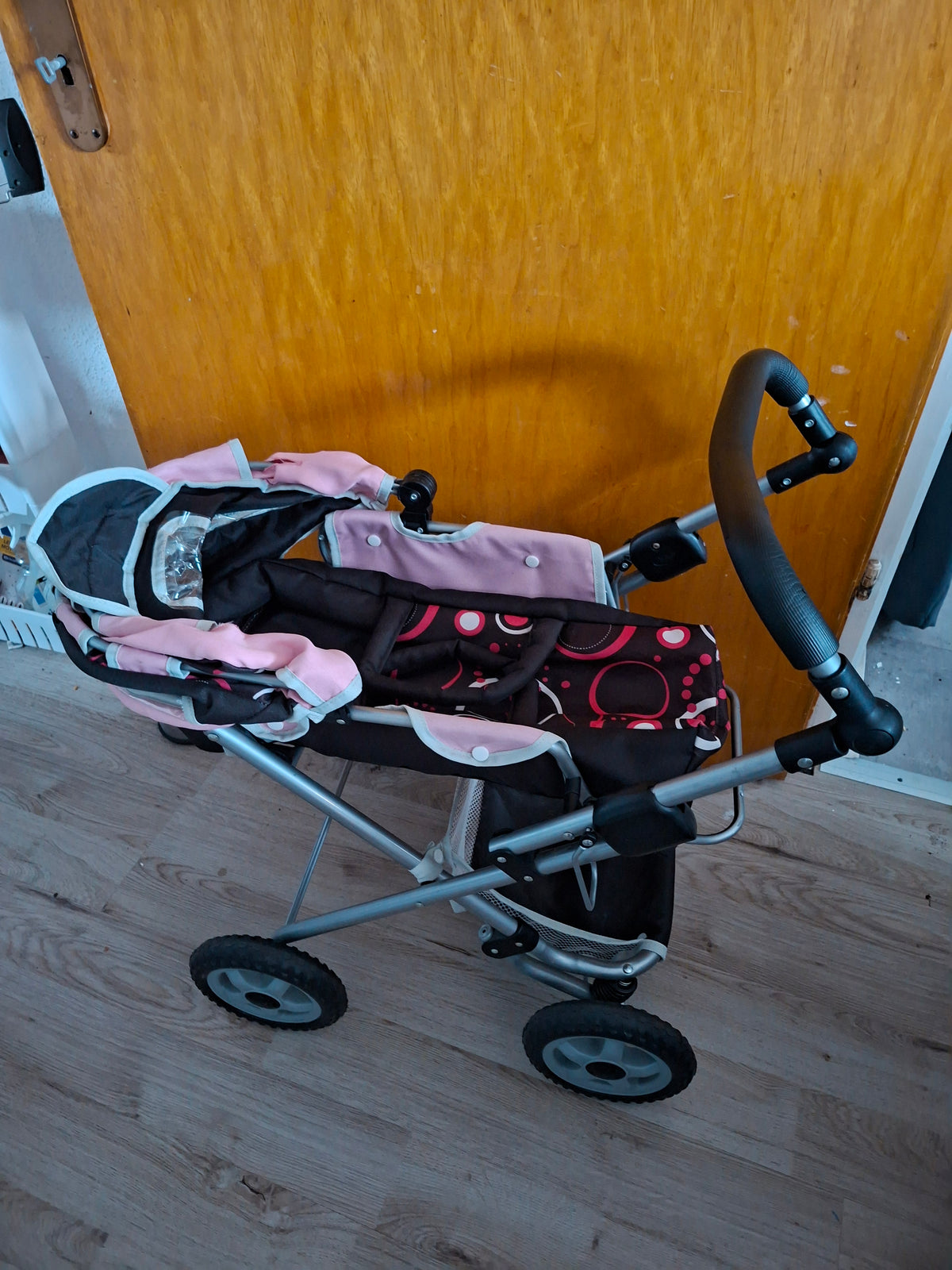 Puppenwagen