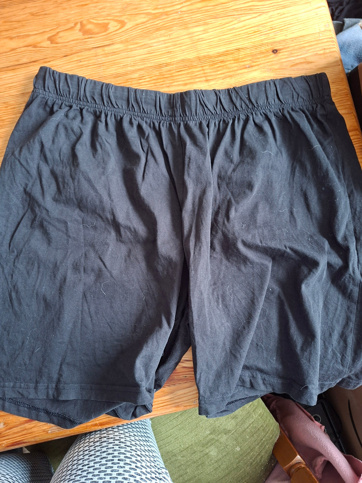Kurze Hose 42