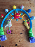 Babyspielzeug zum befestigen