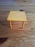Spielzeugtisch