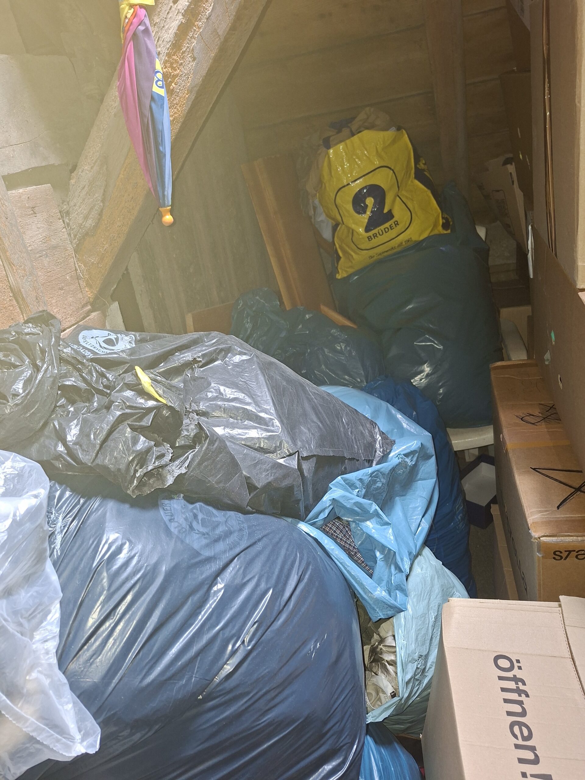 Säcke Männerkleidung zum selbst durchgucken