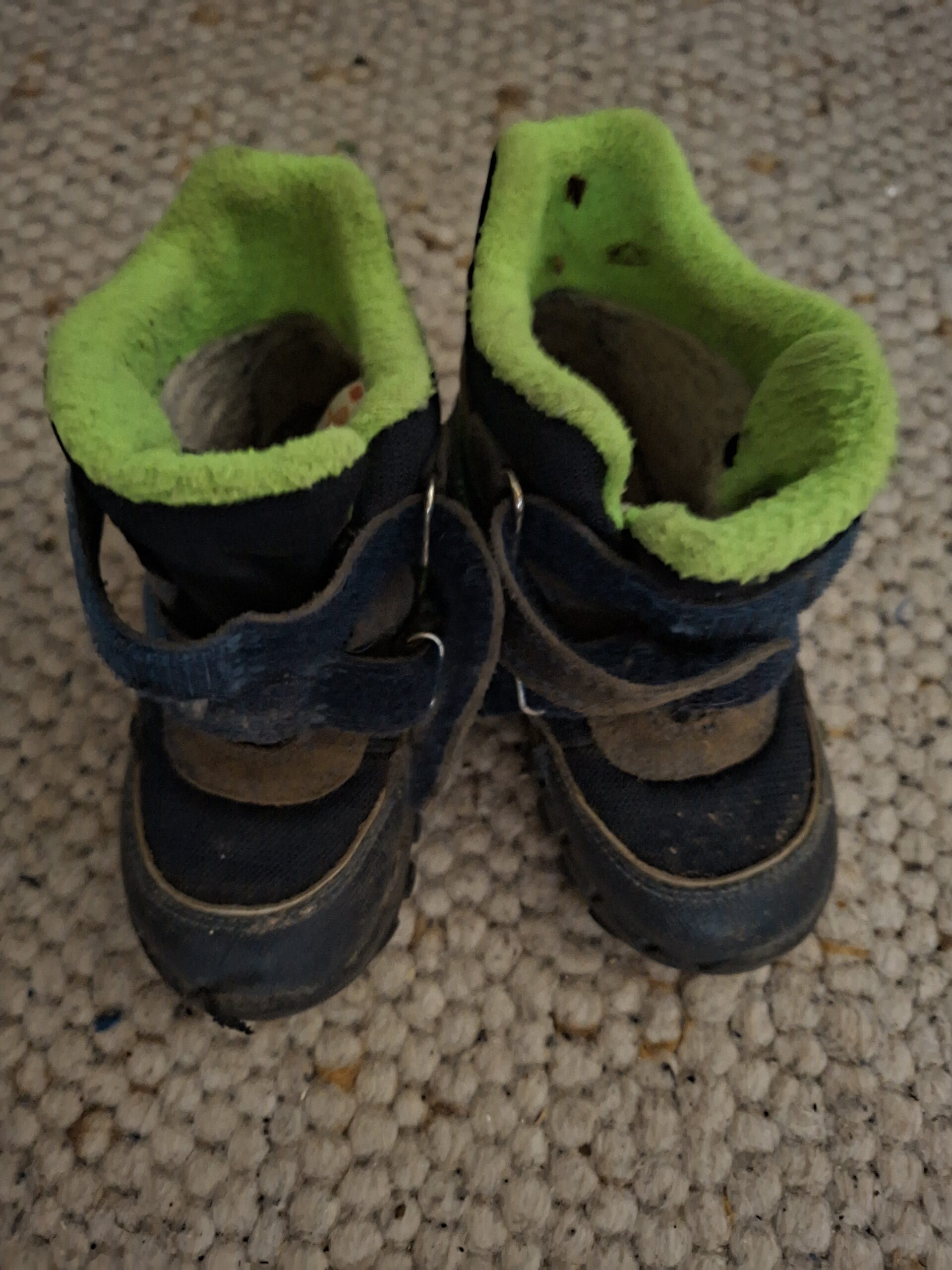 Schuhe 23