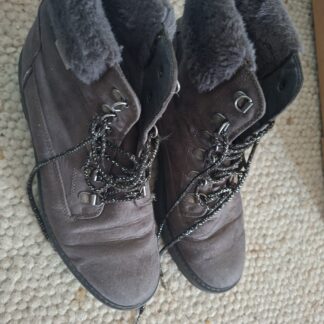Schuhe 42